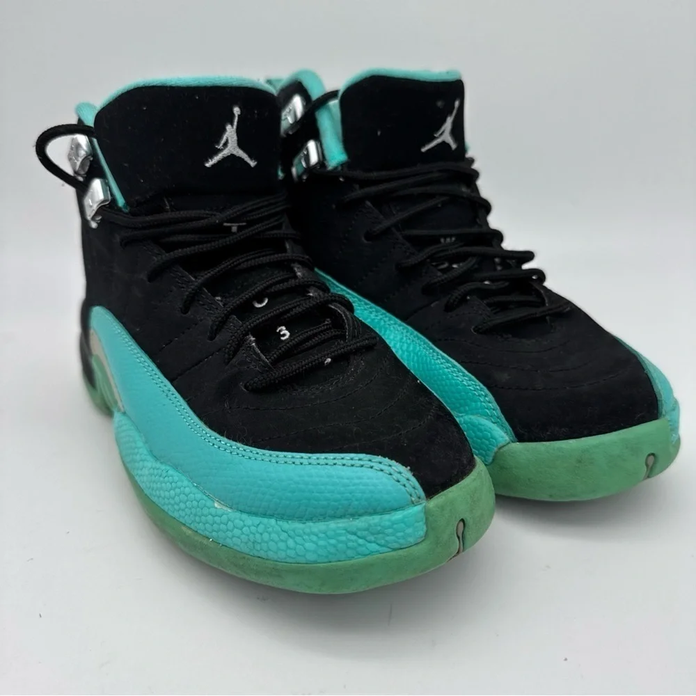 NIKE AIR JORDAN 12 RETRO GG BLACK/TEAL -HYPER JADE SIZE 5.5Y